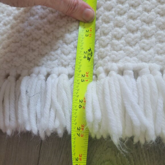 Handmade Ivory Knitted Throw Blanket With Fringe - Picture 3 of 5